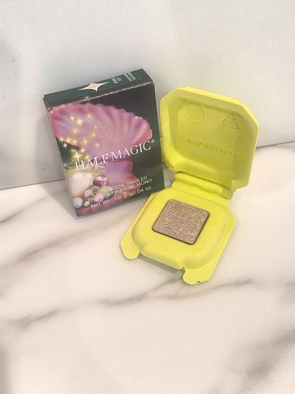 Half Magic Eyeshadow Singles In Sparkle Puff (Champagne With Icy Blue Sparkle)